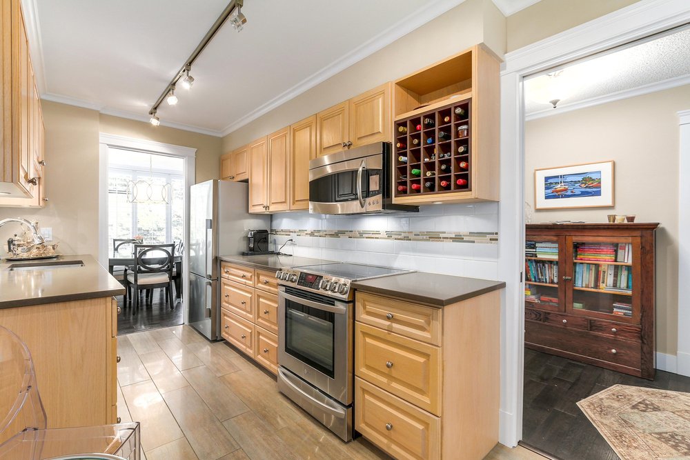 #402 - 1420 Duchess Avenue, West Vancouver 11