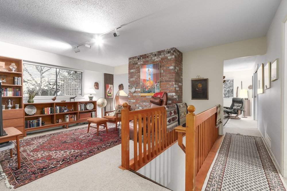 6453 Wellington Avenue, West Vancouver 3