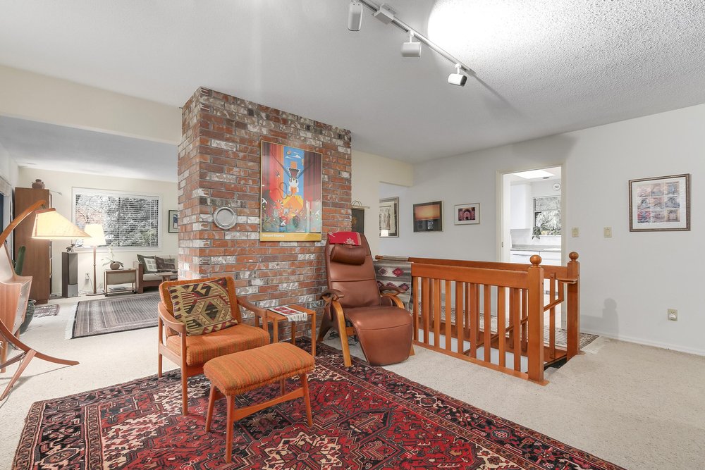 6453 Wellington Avenue, West Vancouver 4