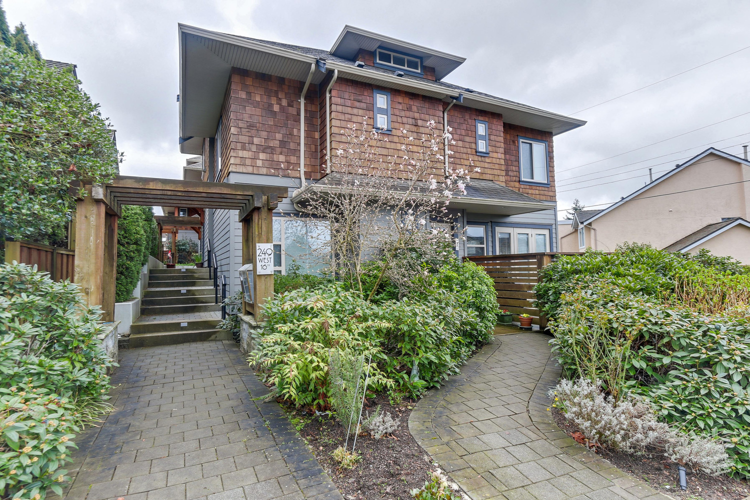 #2 - 249 West 16th Street, Central Lonsdale, North Vancouver 35
