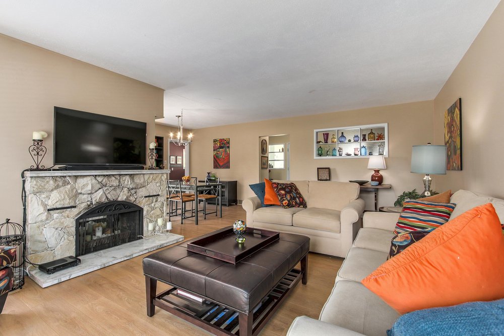 1570 Rena Crescent, Queens, West Vancouver 4