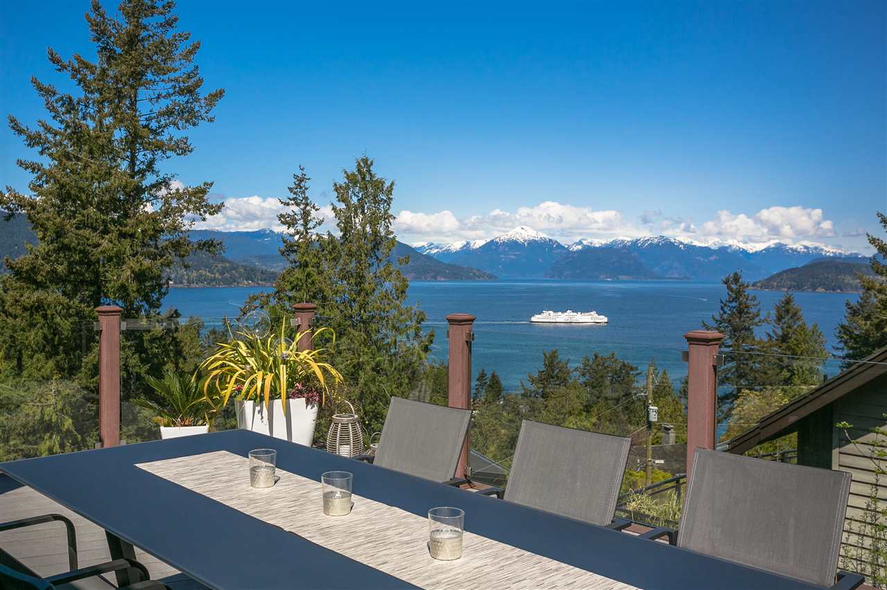 6625 Madrona Crescent, Horseshoe Bay