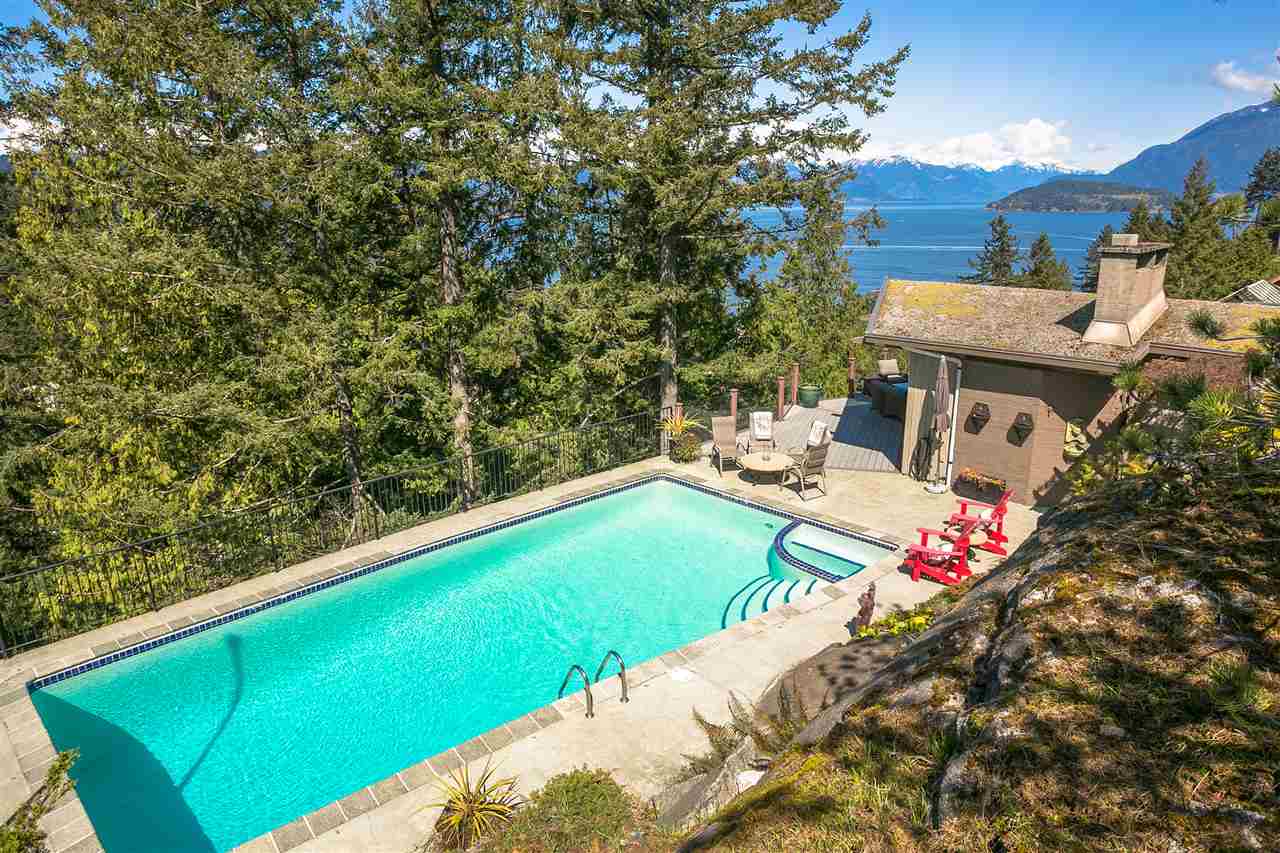 6625 Madrona Crescent, Horseshoe Bay 20