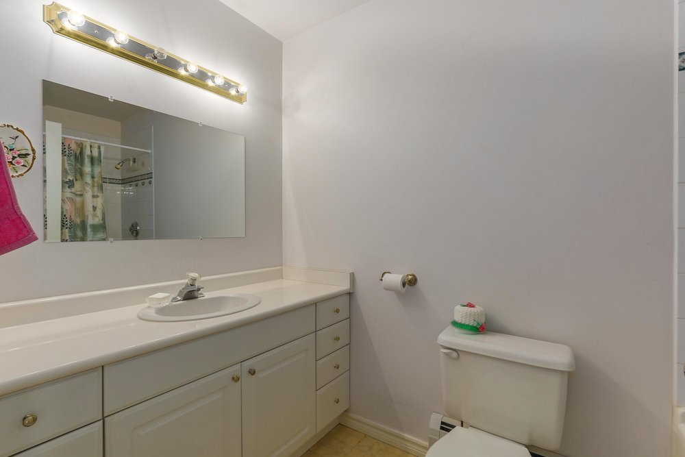 625 East 17th Street, North Vancouver 10