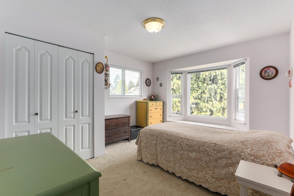 625 East 17th Street, North Vancouver 12