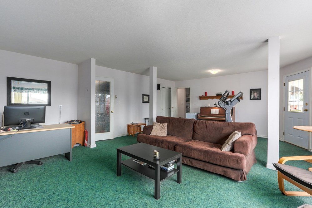 625 East 17th Street, North Vancouver 14