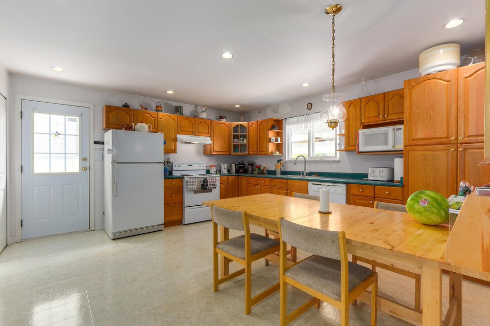625 East 17th Street, North Vancouver 15