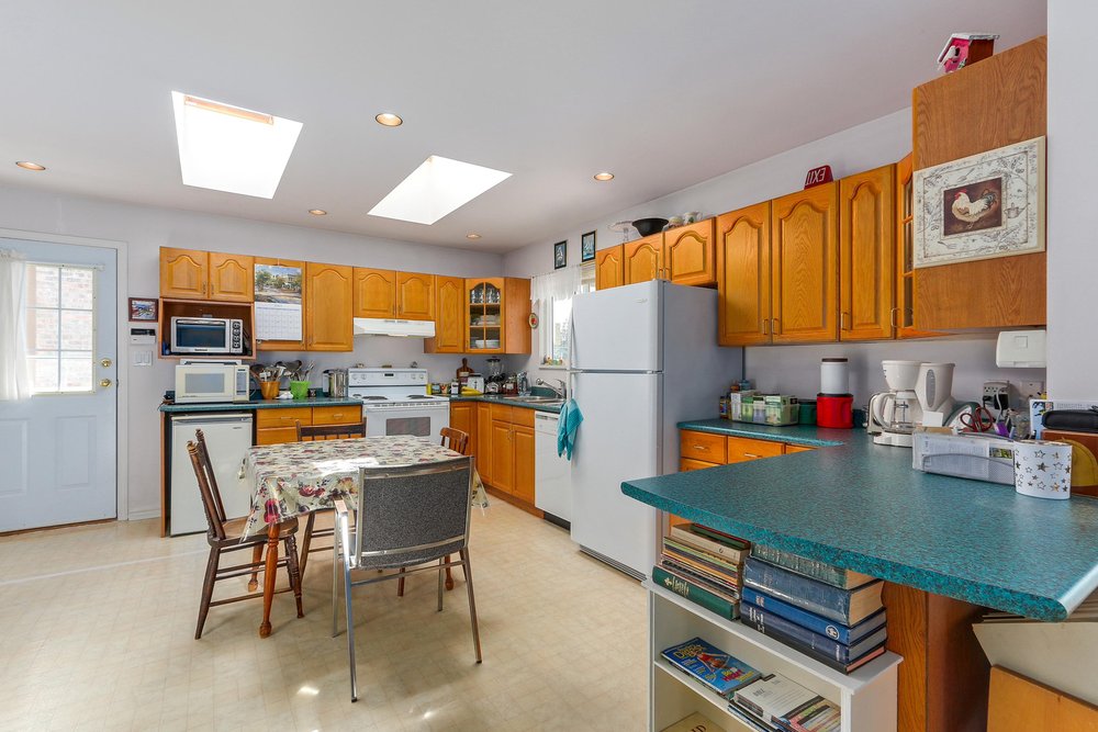 625 East 17th Street, North Vancouver 7