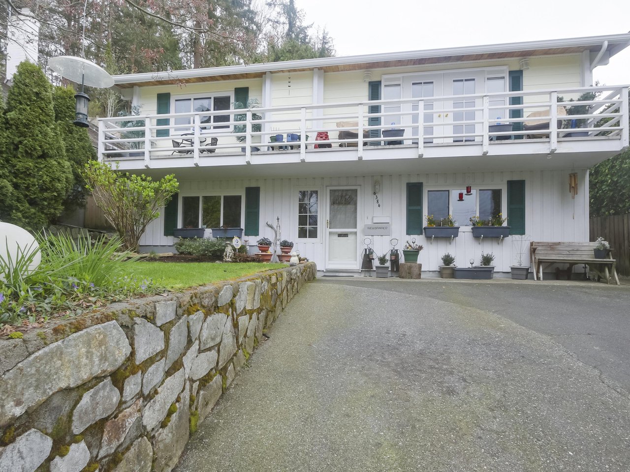 6348 Chatham Street, West Vancouver 2