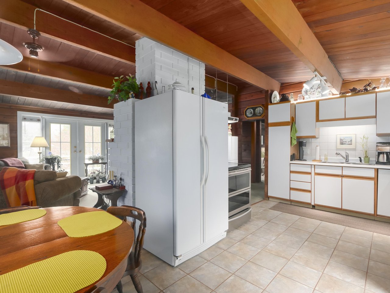6348 Chatham Street, West Vancouver 11