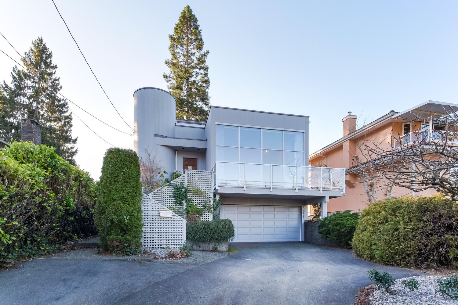 6438 Rosebery Ave 3