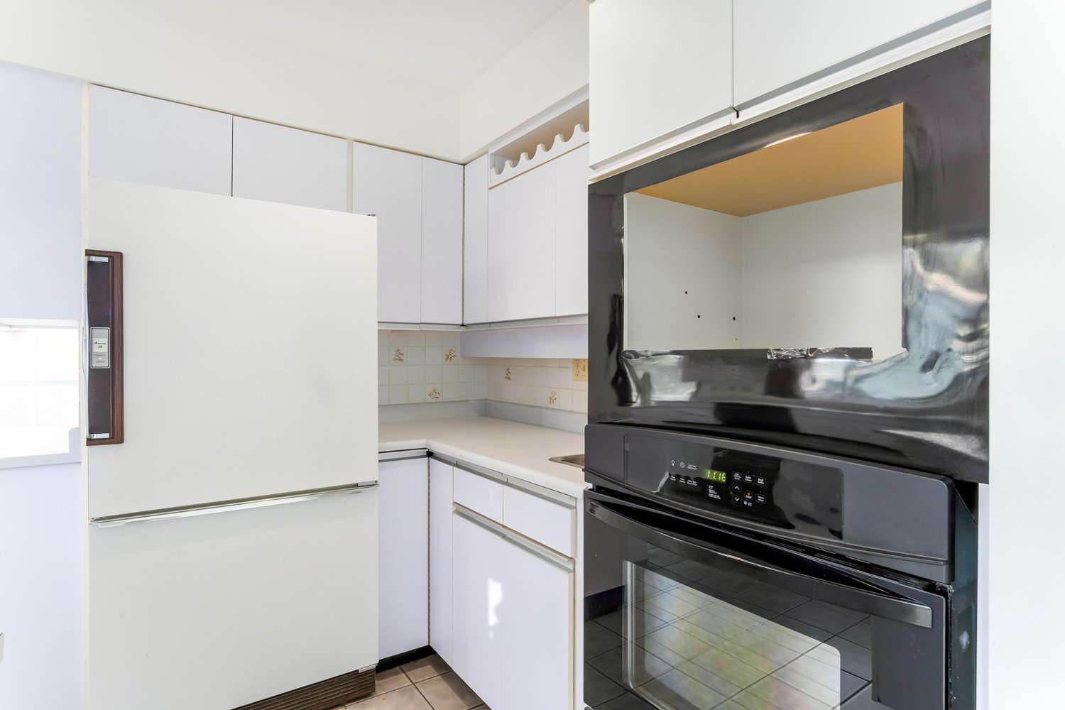 6438 Rosebery Ave 15