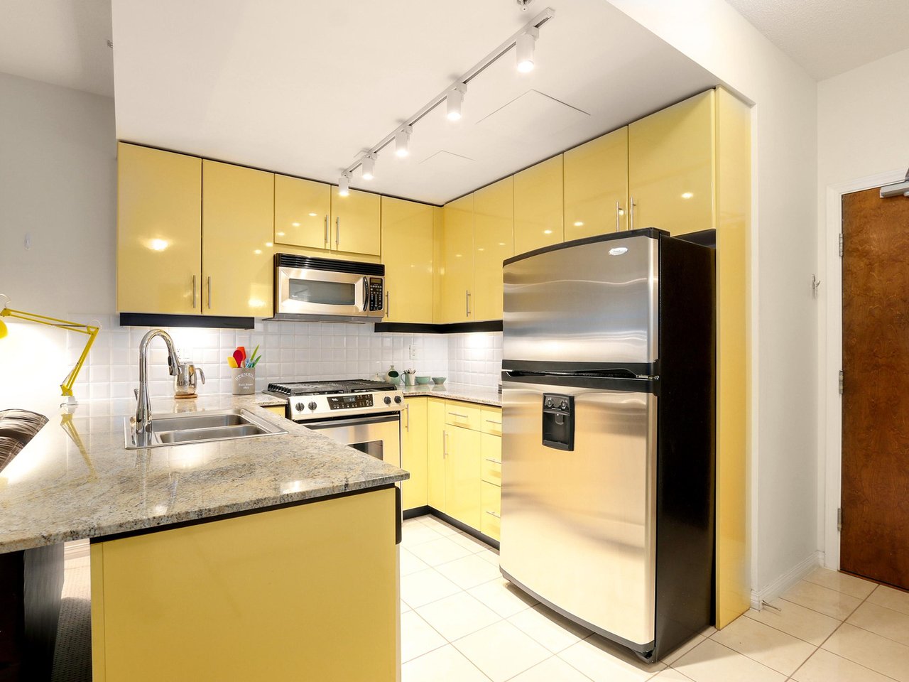 406 138 E Esplanade 5