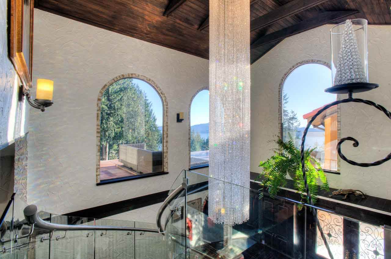 75 Sunset Drive, Lions Bay 11