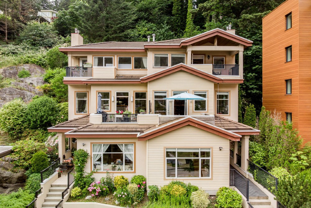 6639 Nelson Ave, West Vancouver