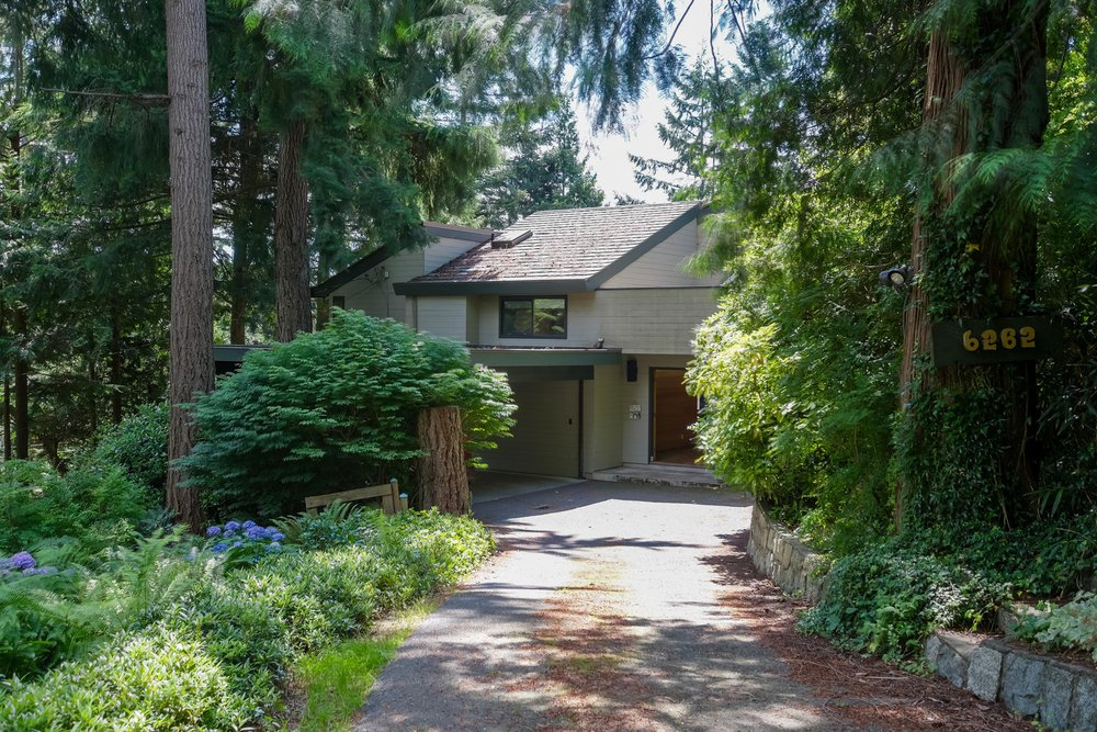 6262 Summit Ave, West Vancouver