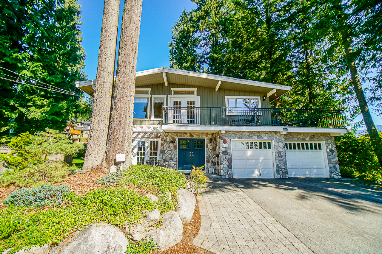 686 E Kings Road 51