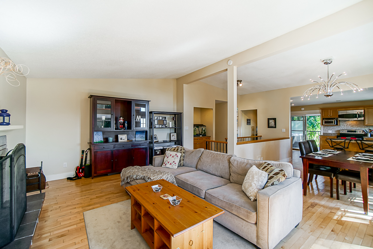 686 E Kings Road 40