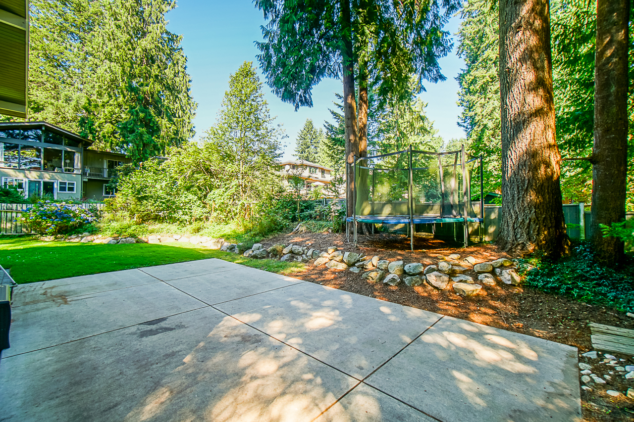 686 E Kings Road 14
