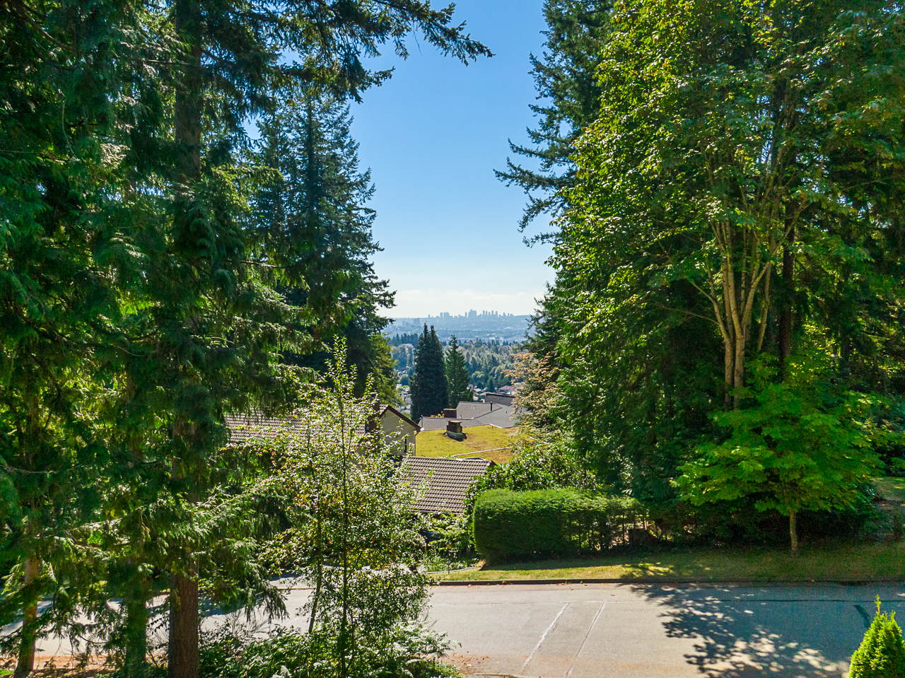 686 E Kings Road 13