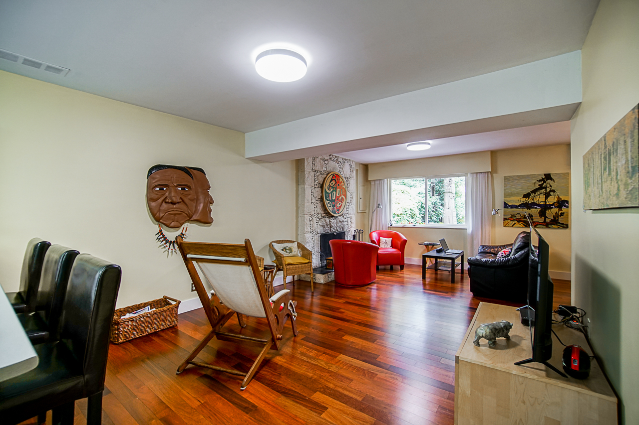 4228 Capilano Road 26