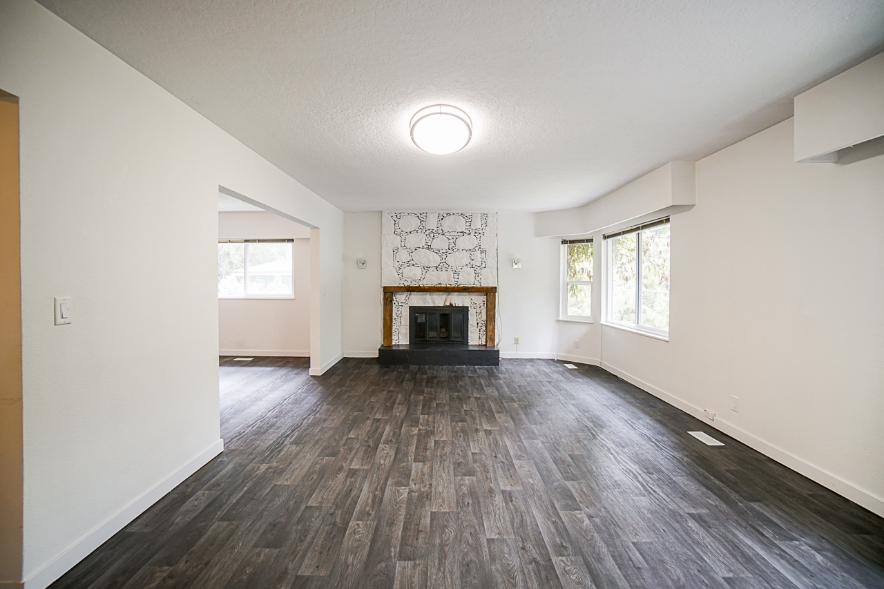 4228 Capilano Road 7