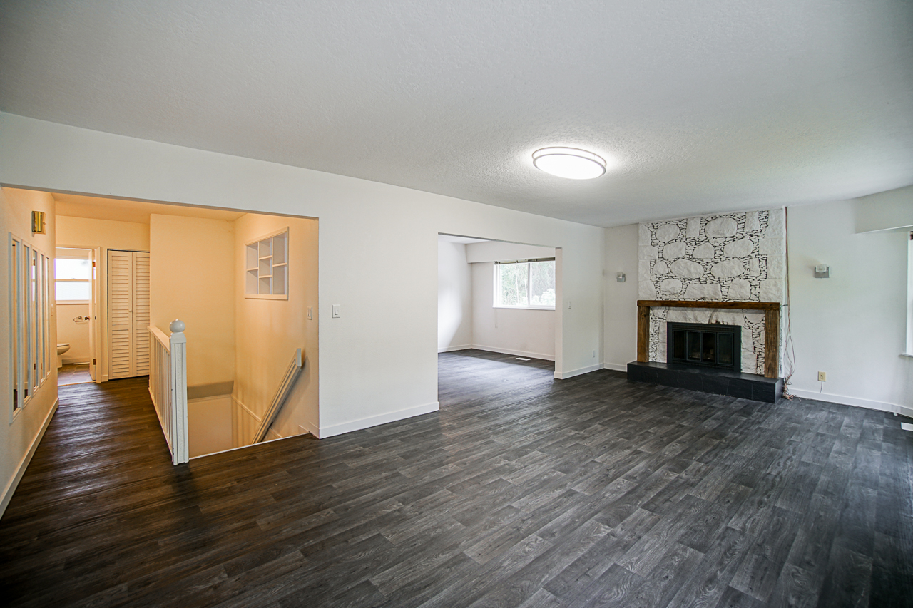 4228 Capilano Road 8