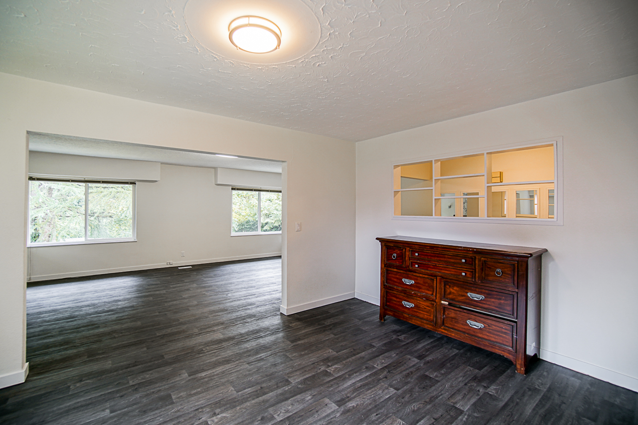 4228 Capilano Road 11