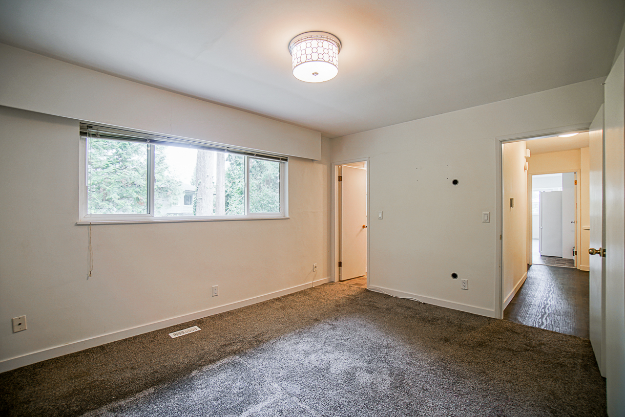 4228 Capilano Road 19