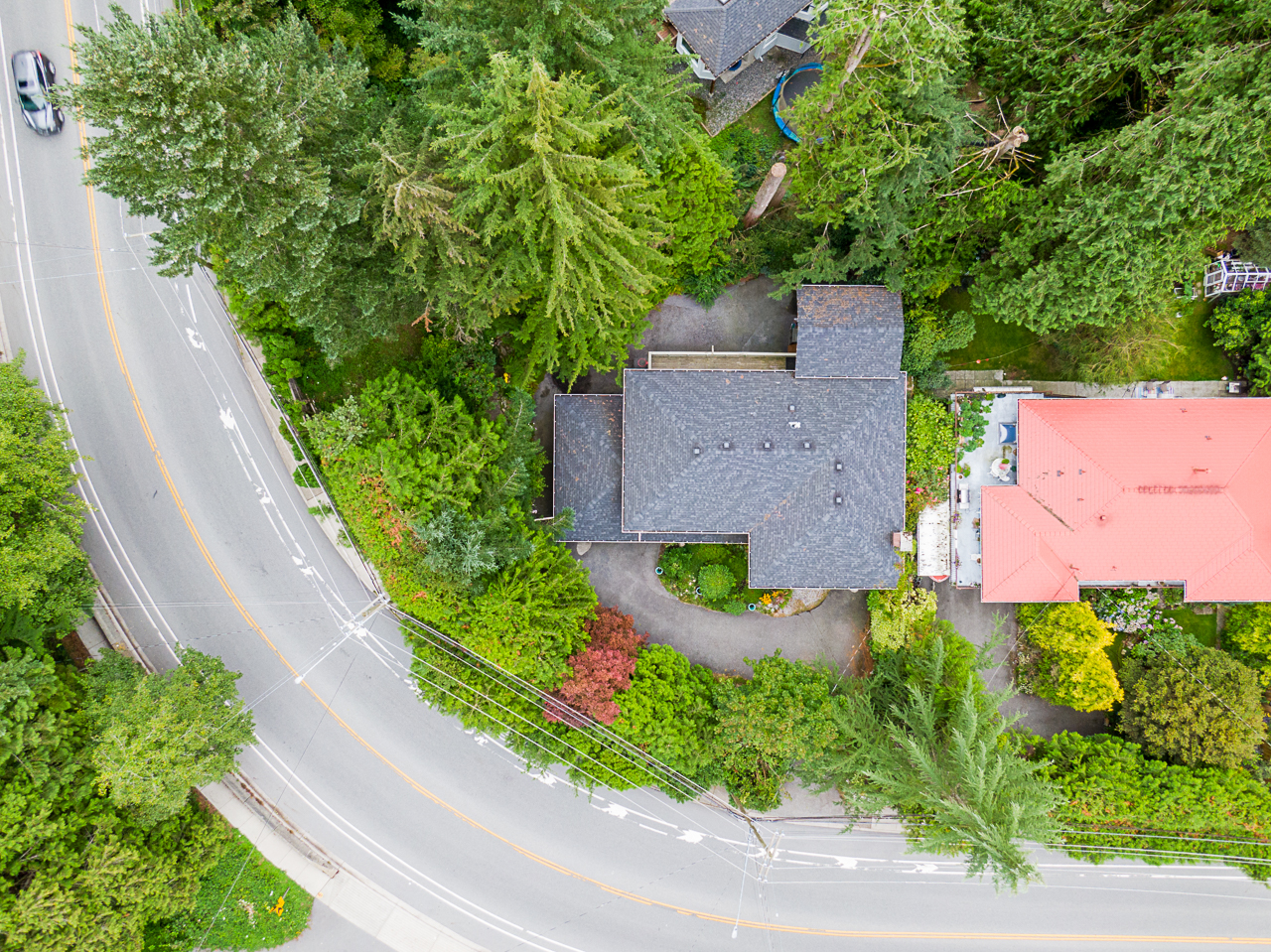 4228 Capilano Road 39