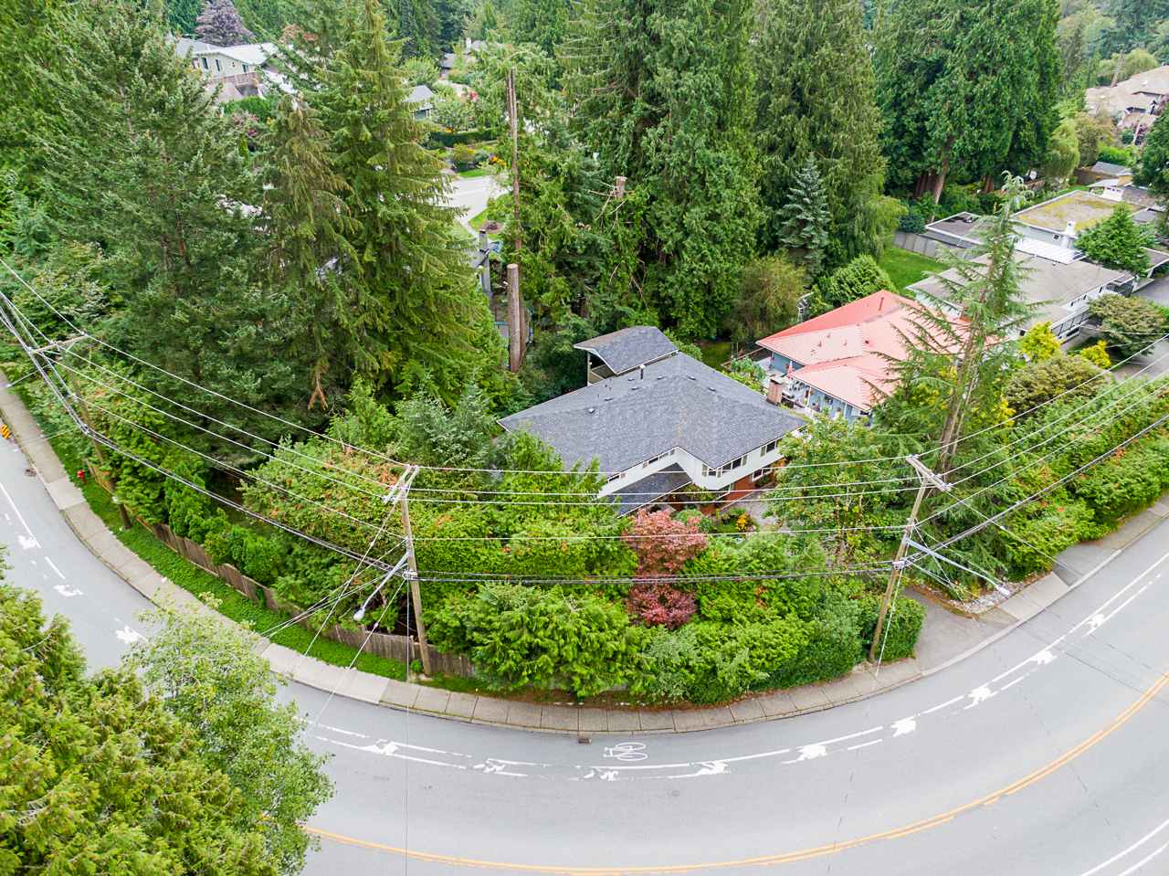 4228 Capilano Road 40