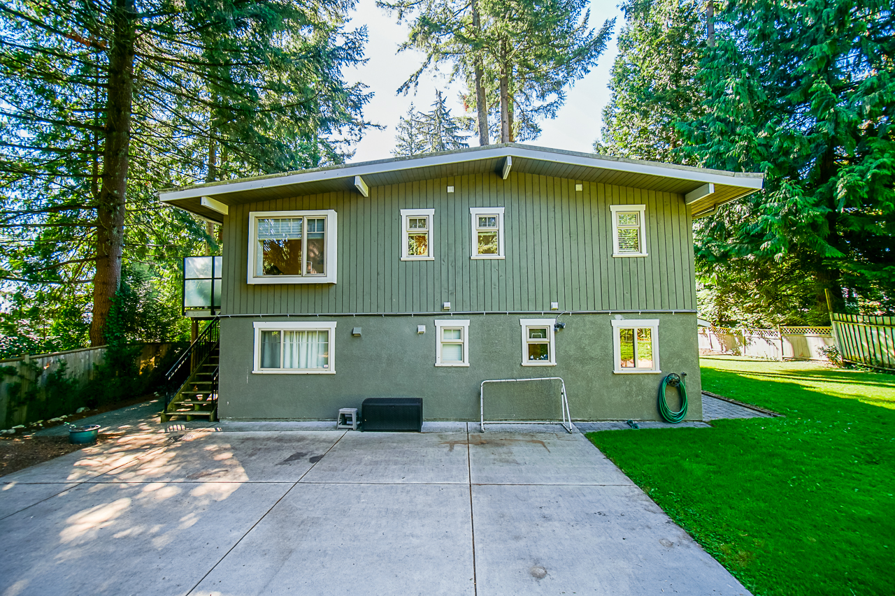 686 E Kings Road 4