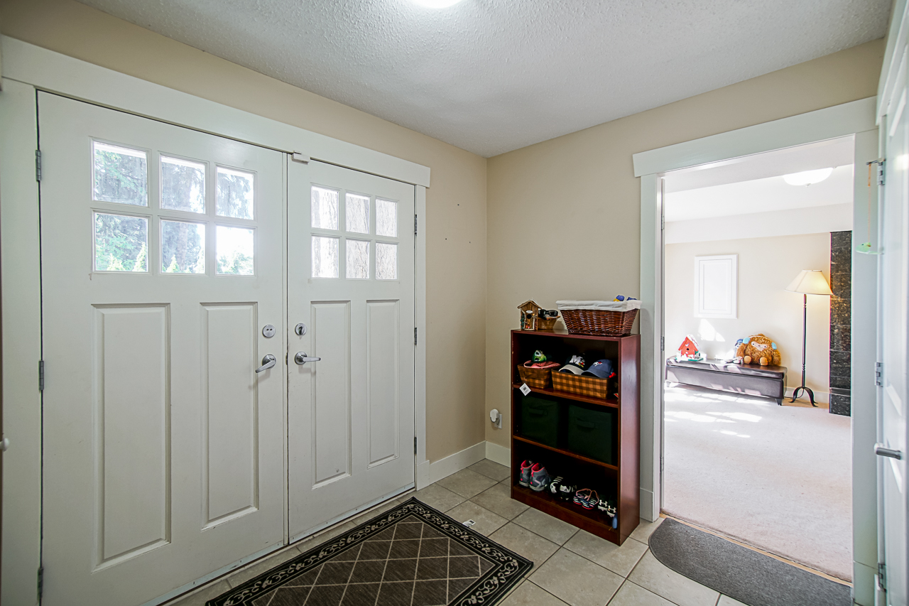 686 E Kings Road 46