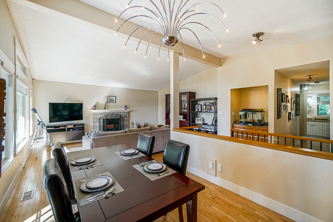 686 E Kings Road 44