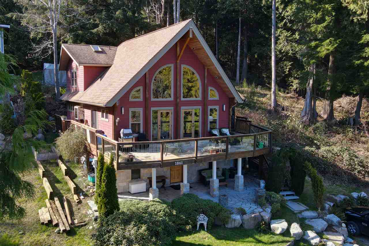 1861 North Road, Gibsons 4