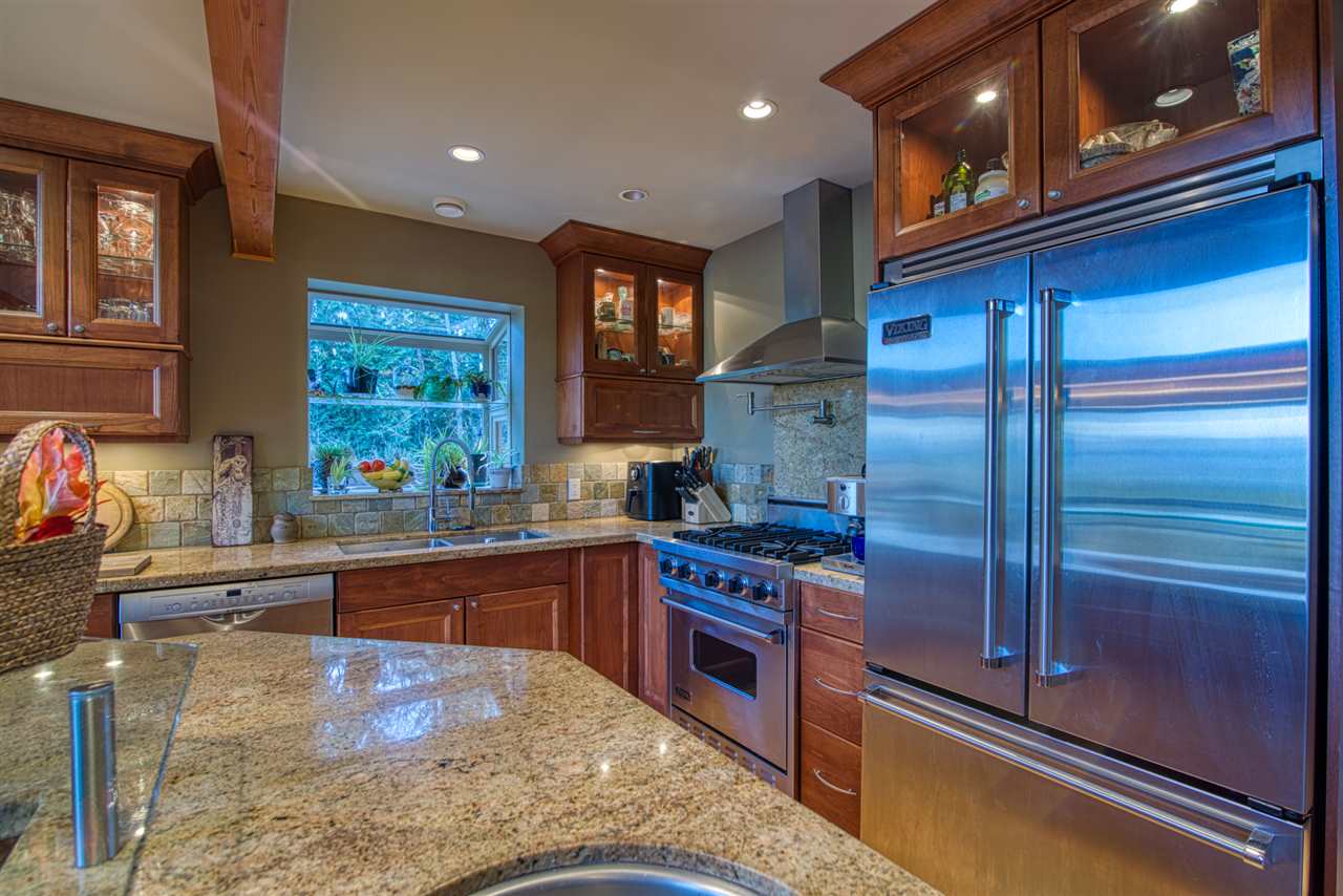 1861 North Road, Gibsons 12