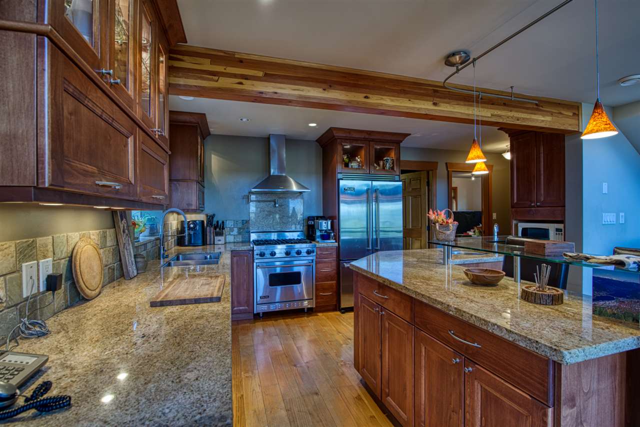 1861 North Road, Gibsons 11