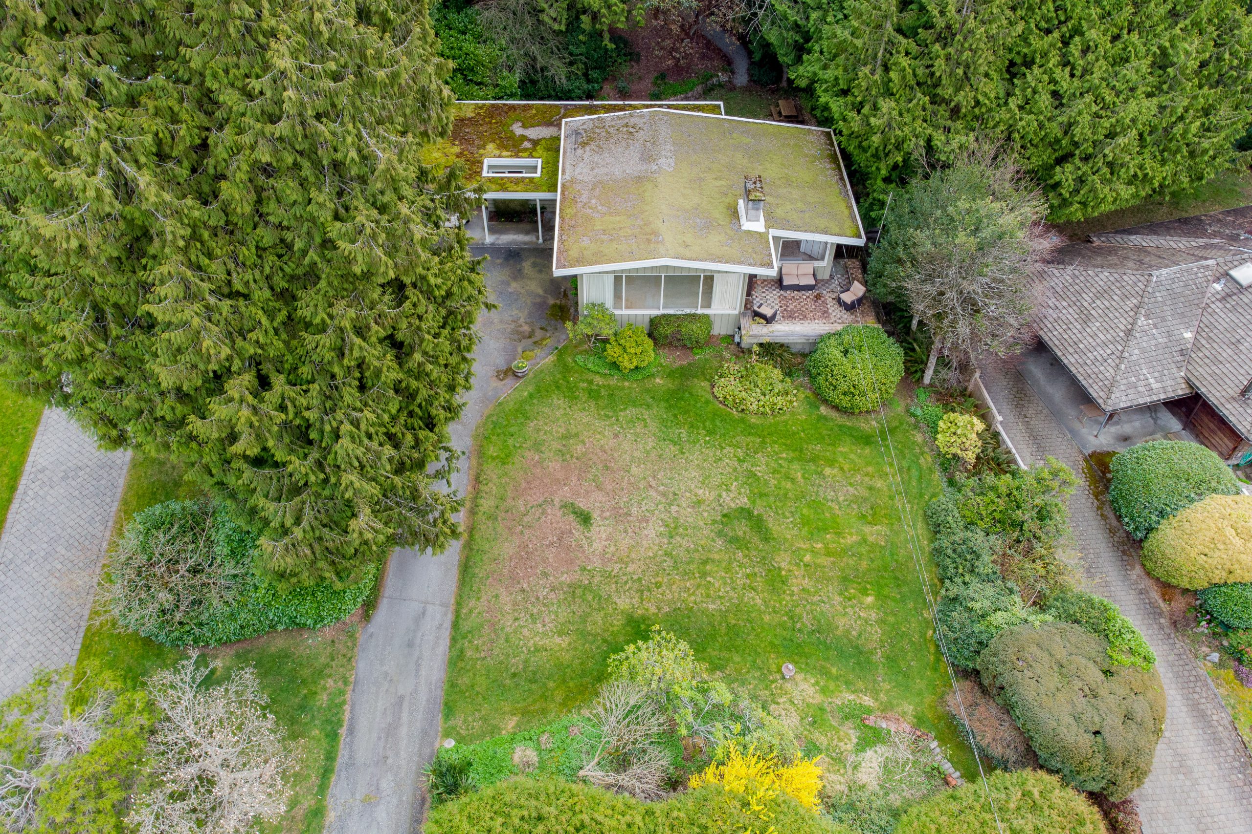 2685 Rosebery Ave 8