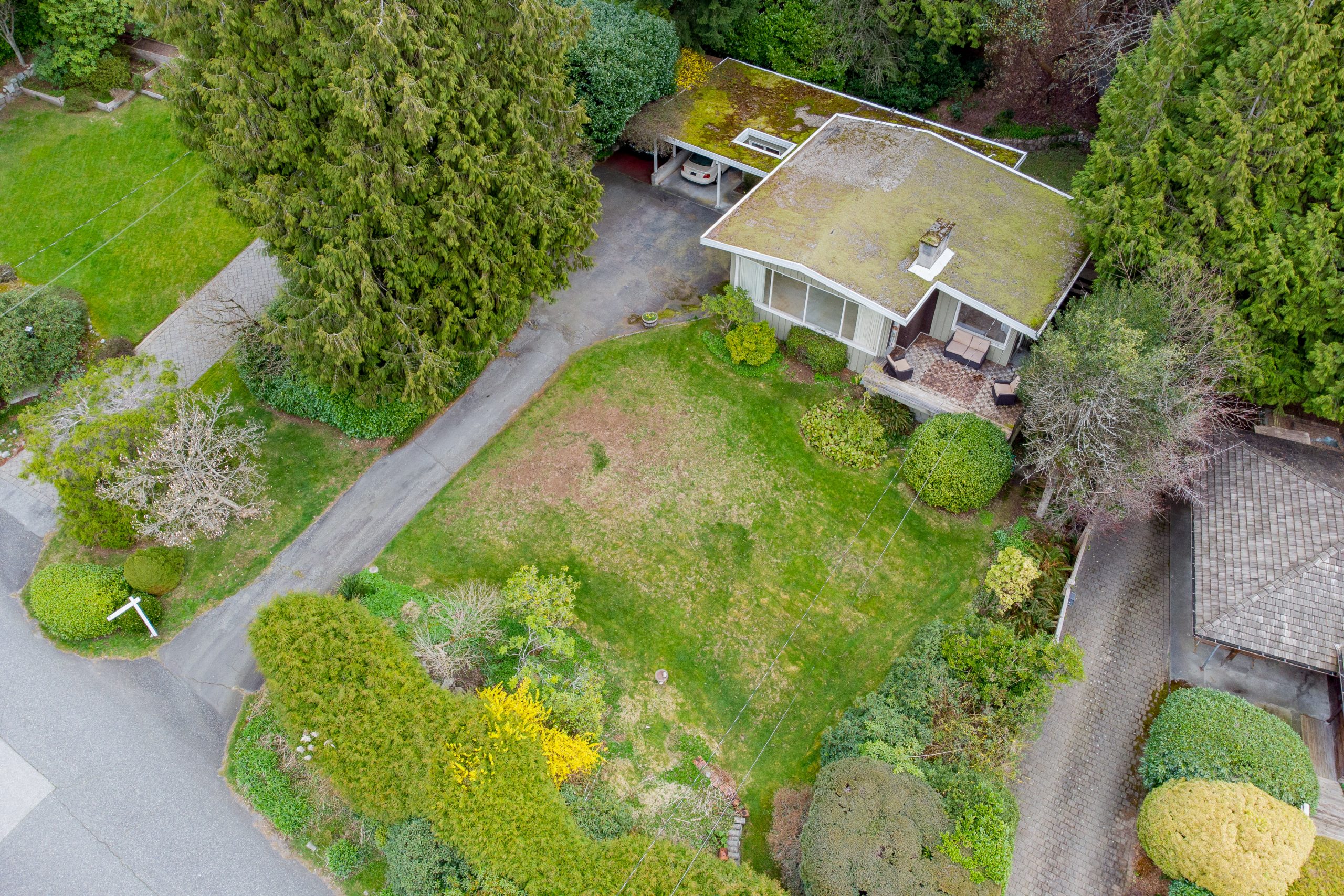 2685 Rosebery Ave 7