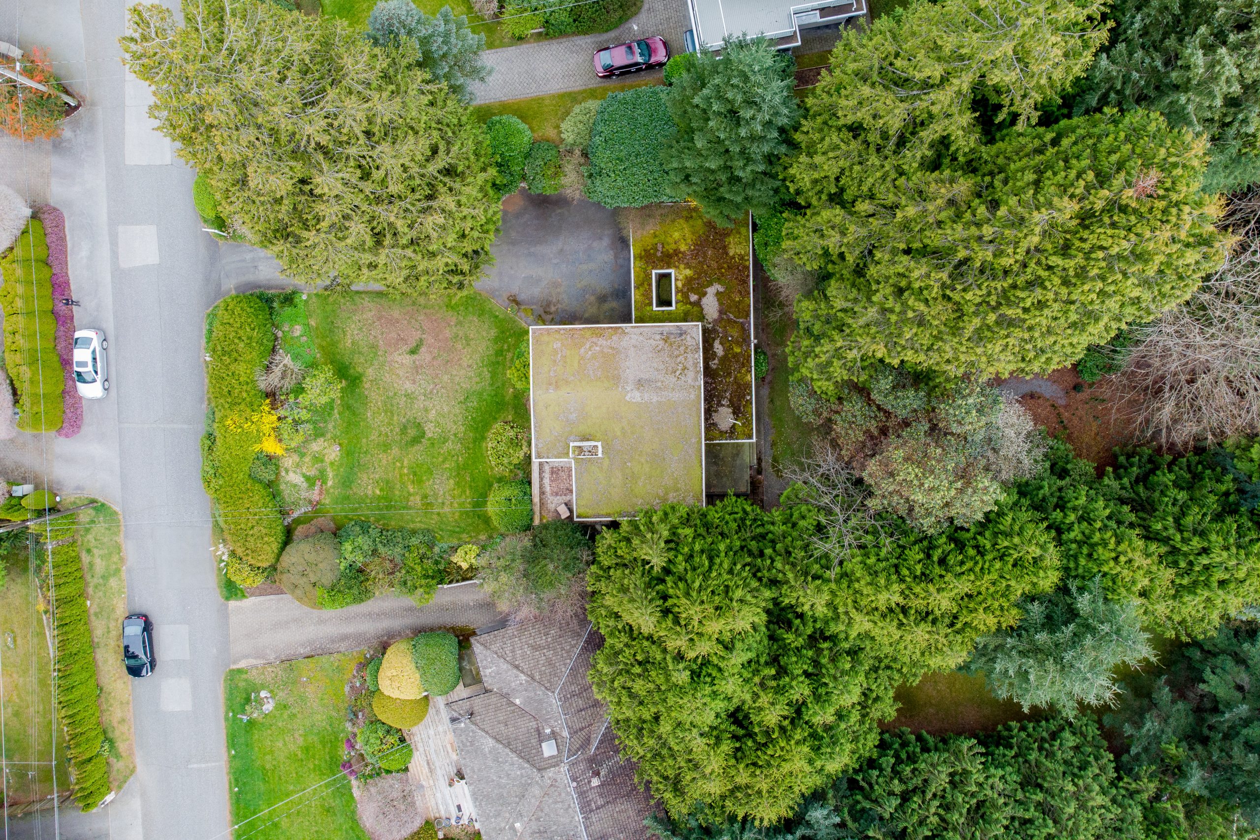 2685 Rosebery Ave 6