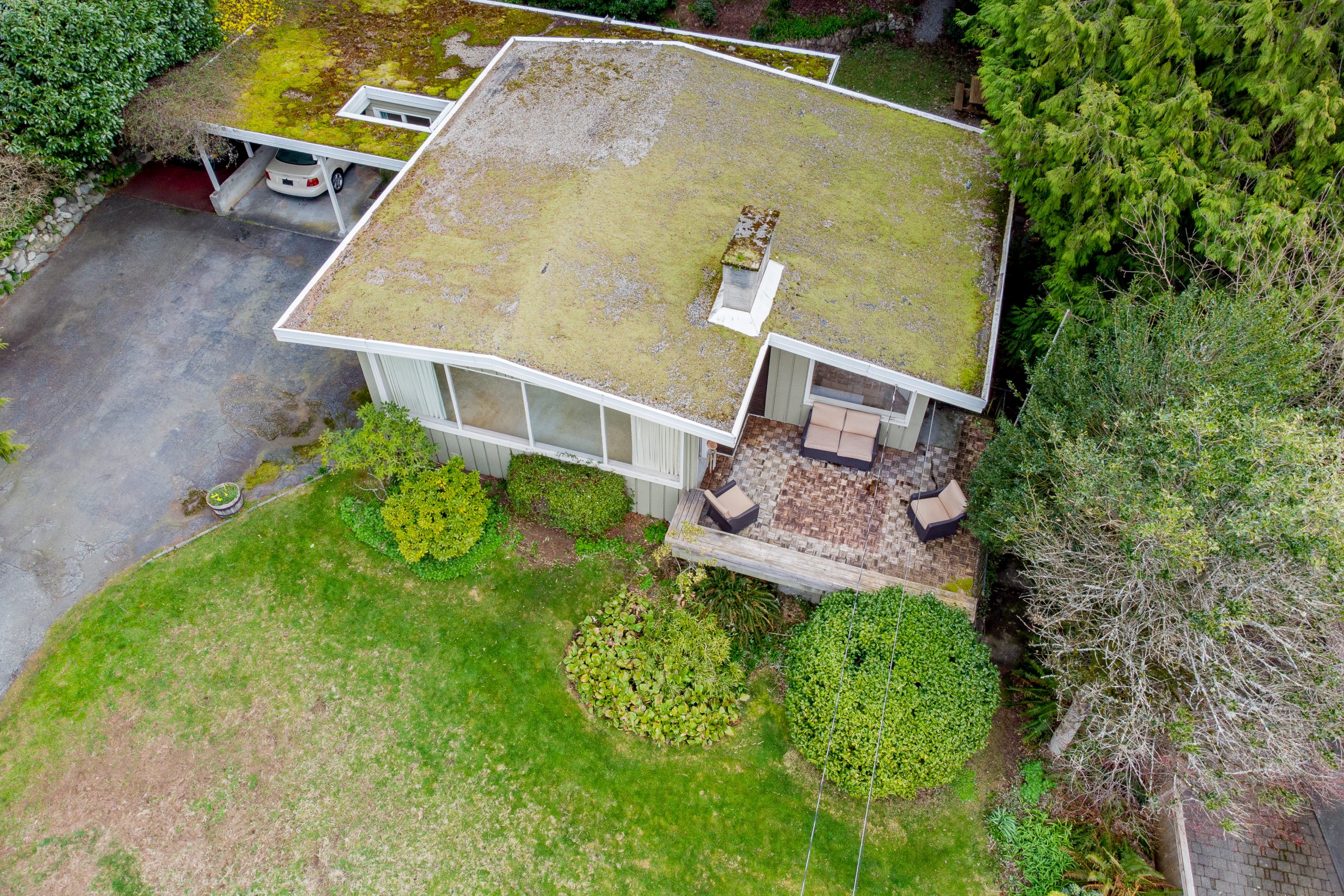 2685 Rosebery Ave 4