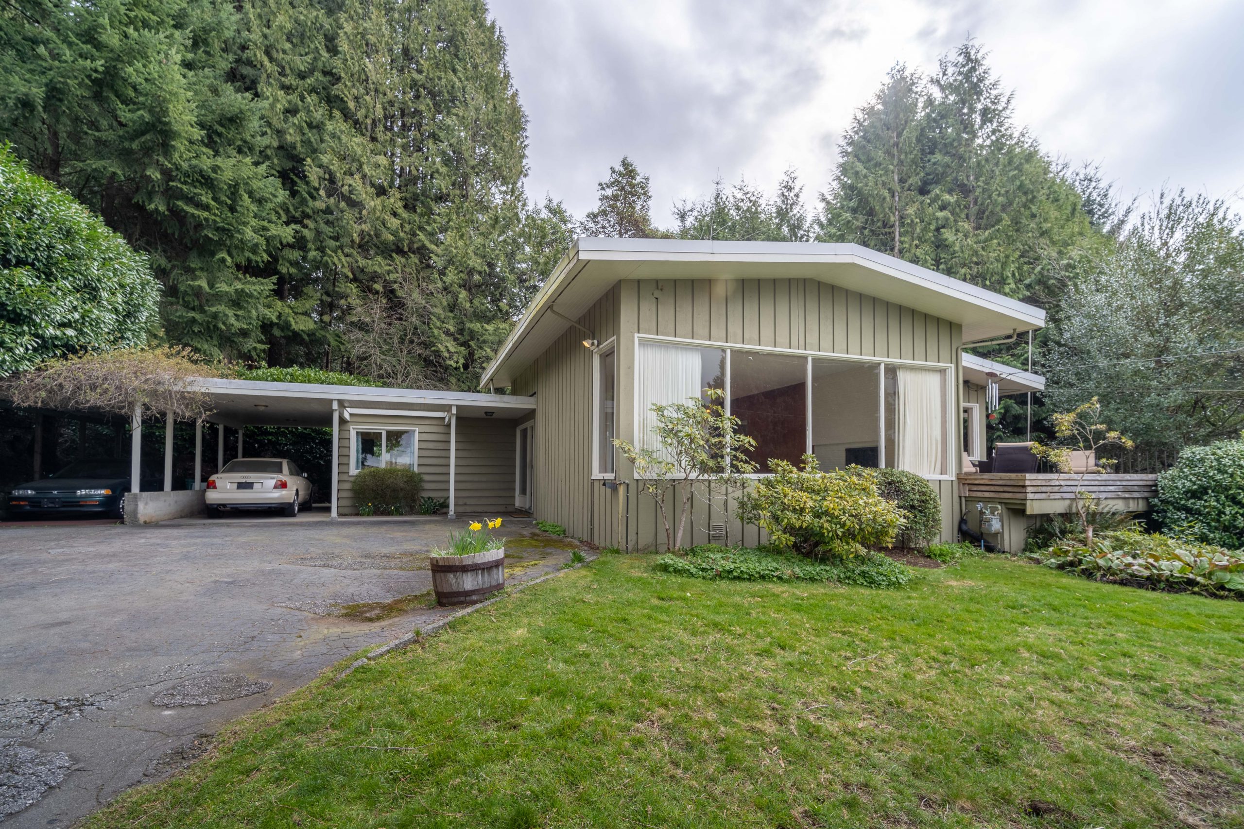2685 Rosebery Ave 25