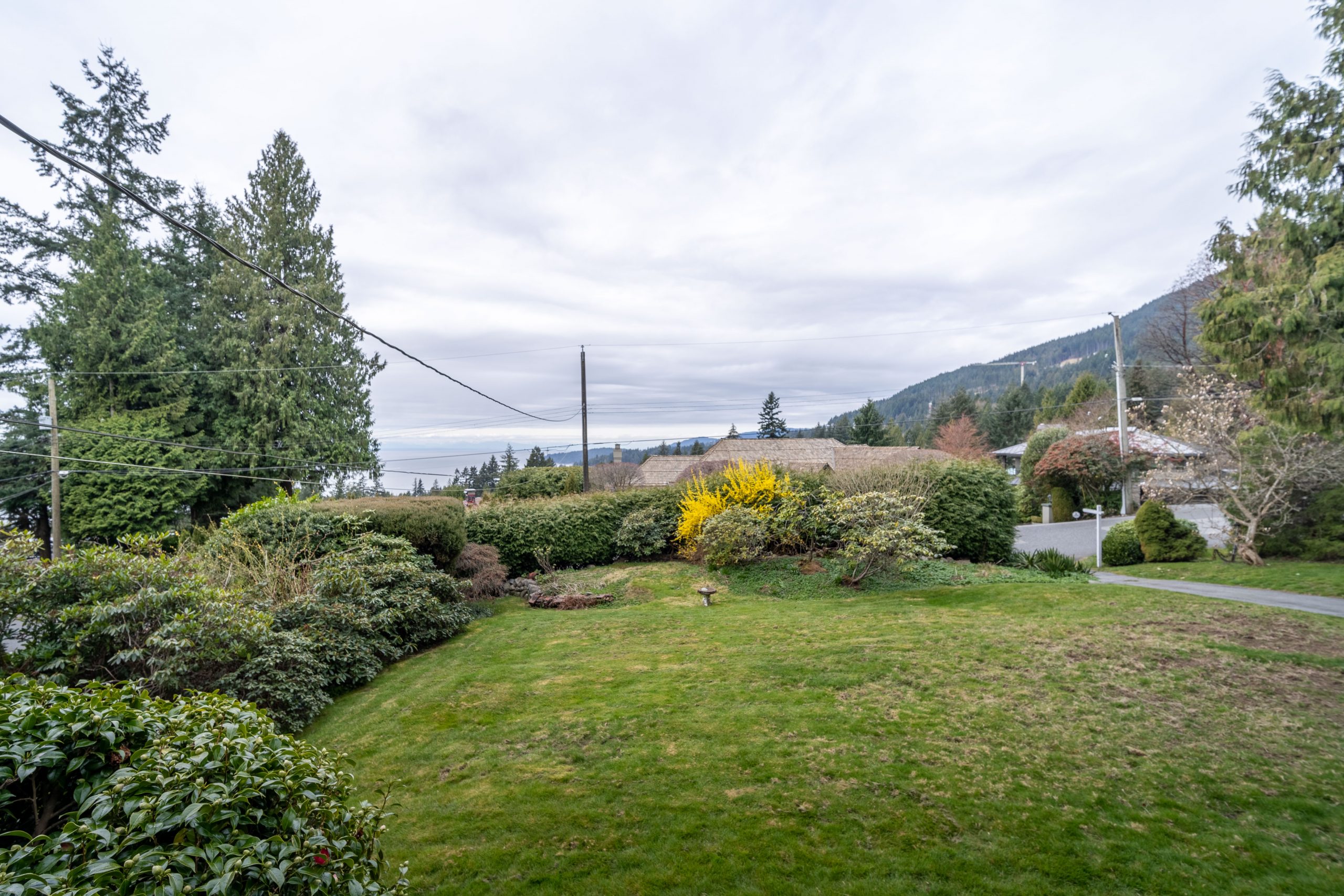 2685 Rosebery Ave 26