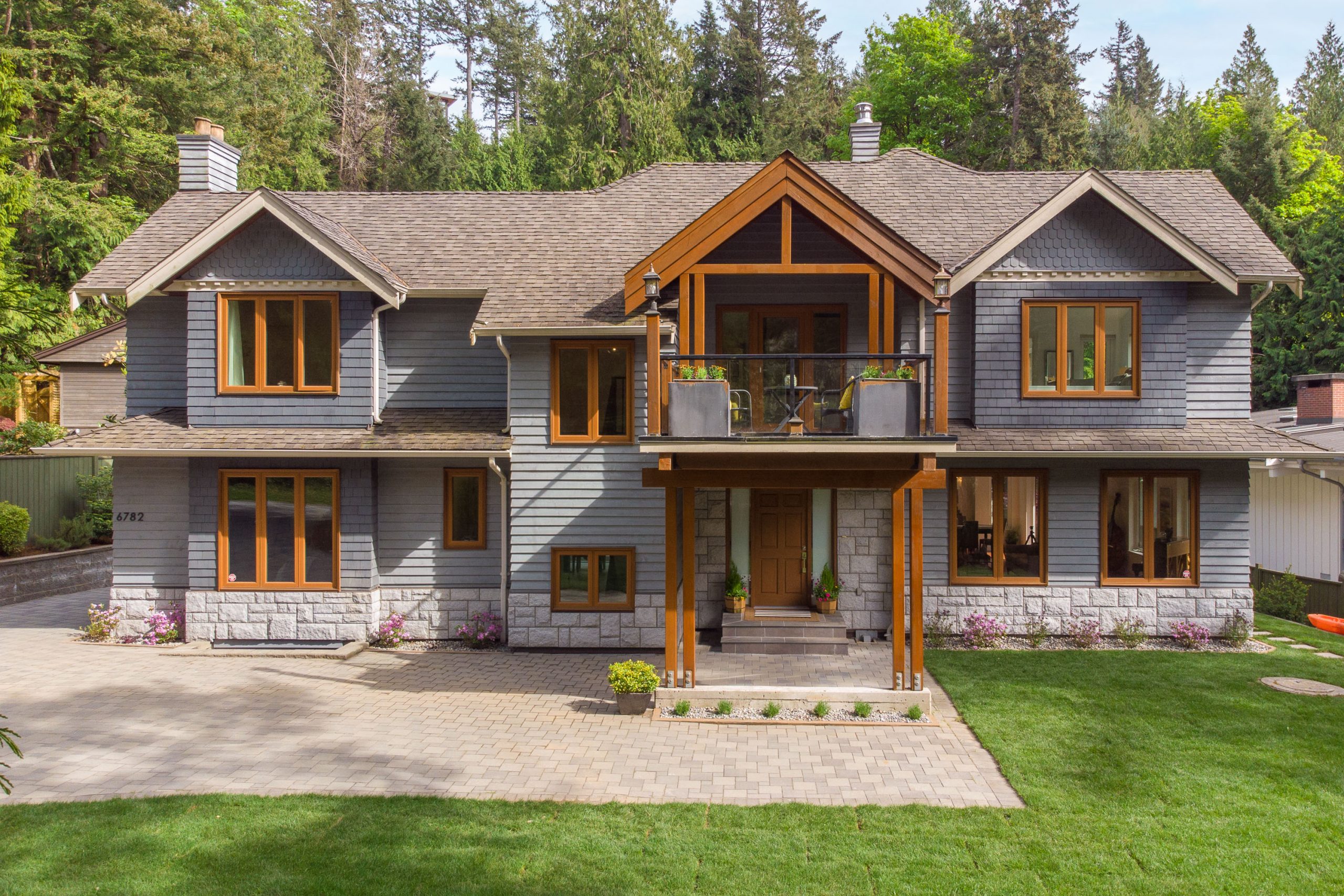 6782 Dufferin Ave, Whytecliff 3