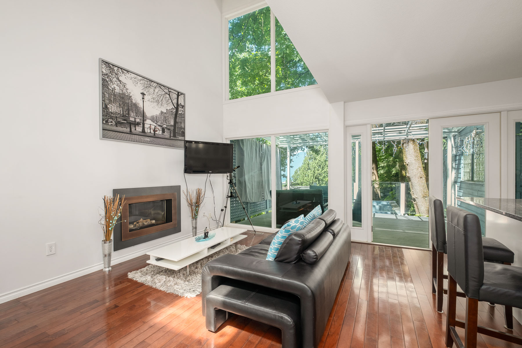 6325 Chatham Street, West Vancouver 3