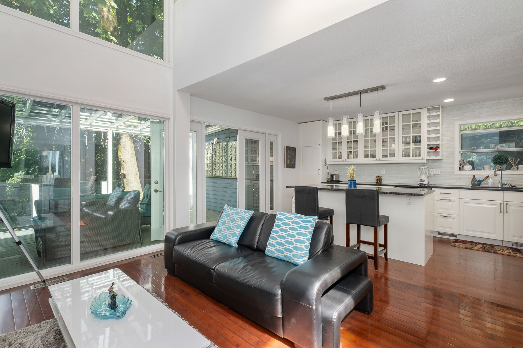 6325 Chatham Street, West Vancouver 5