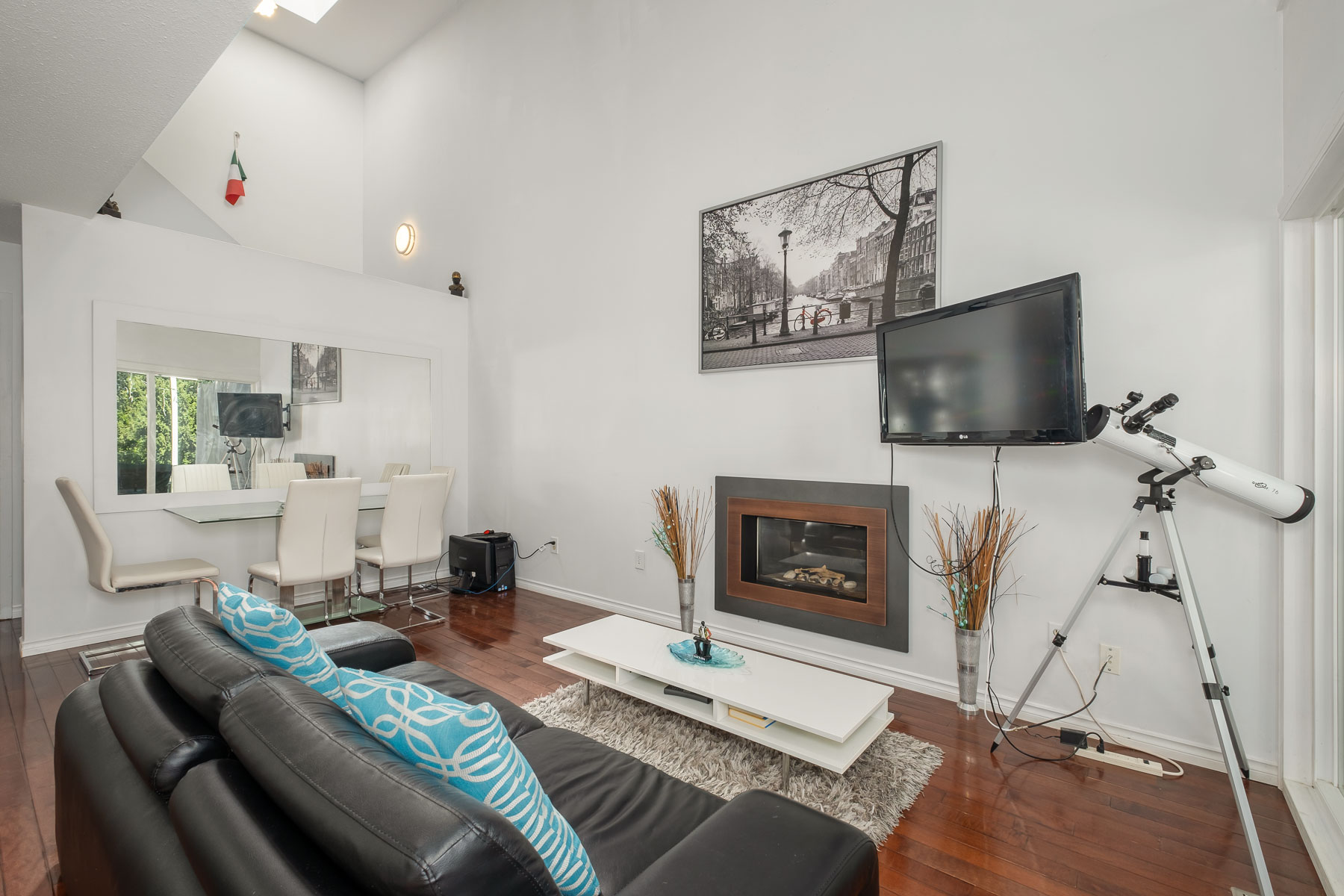 6325 Chatham Street, West Vancouver 4