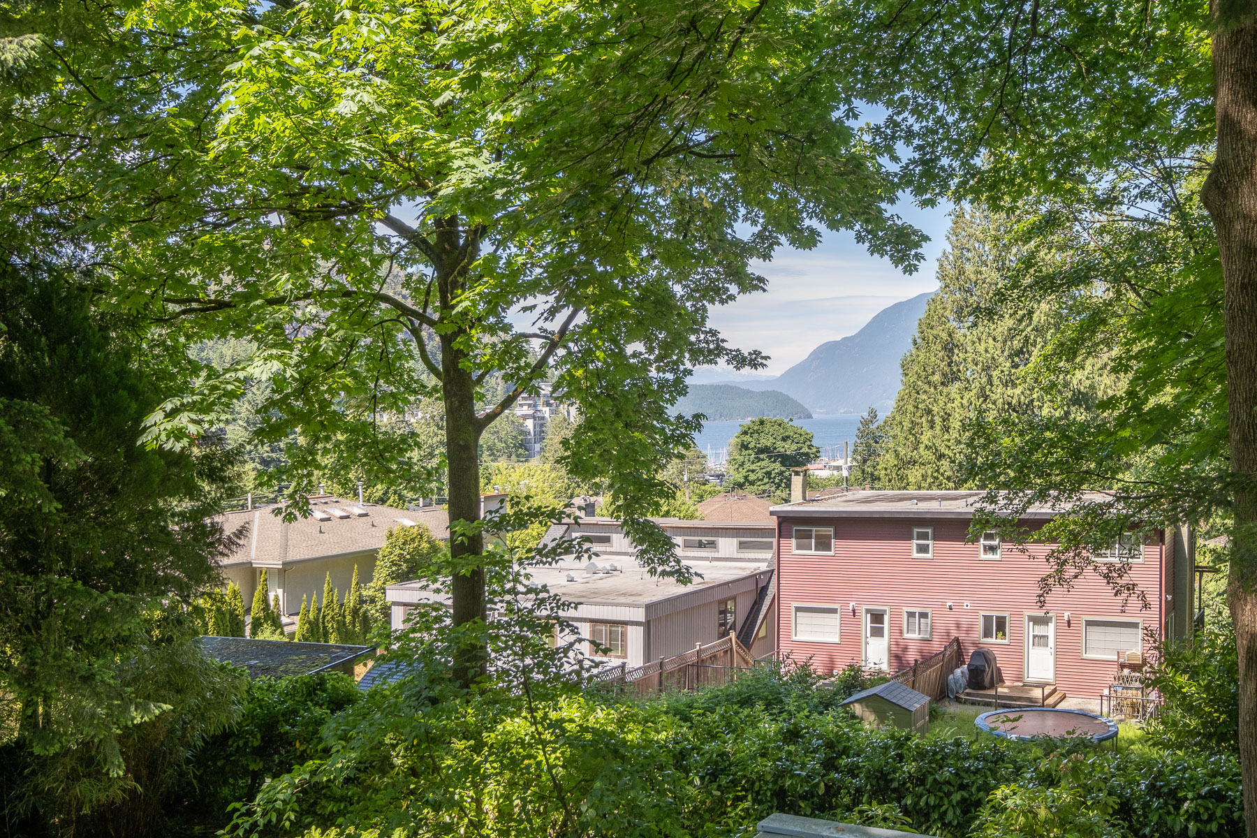 6325 Chatham Street, West Vancouver 12