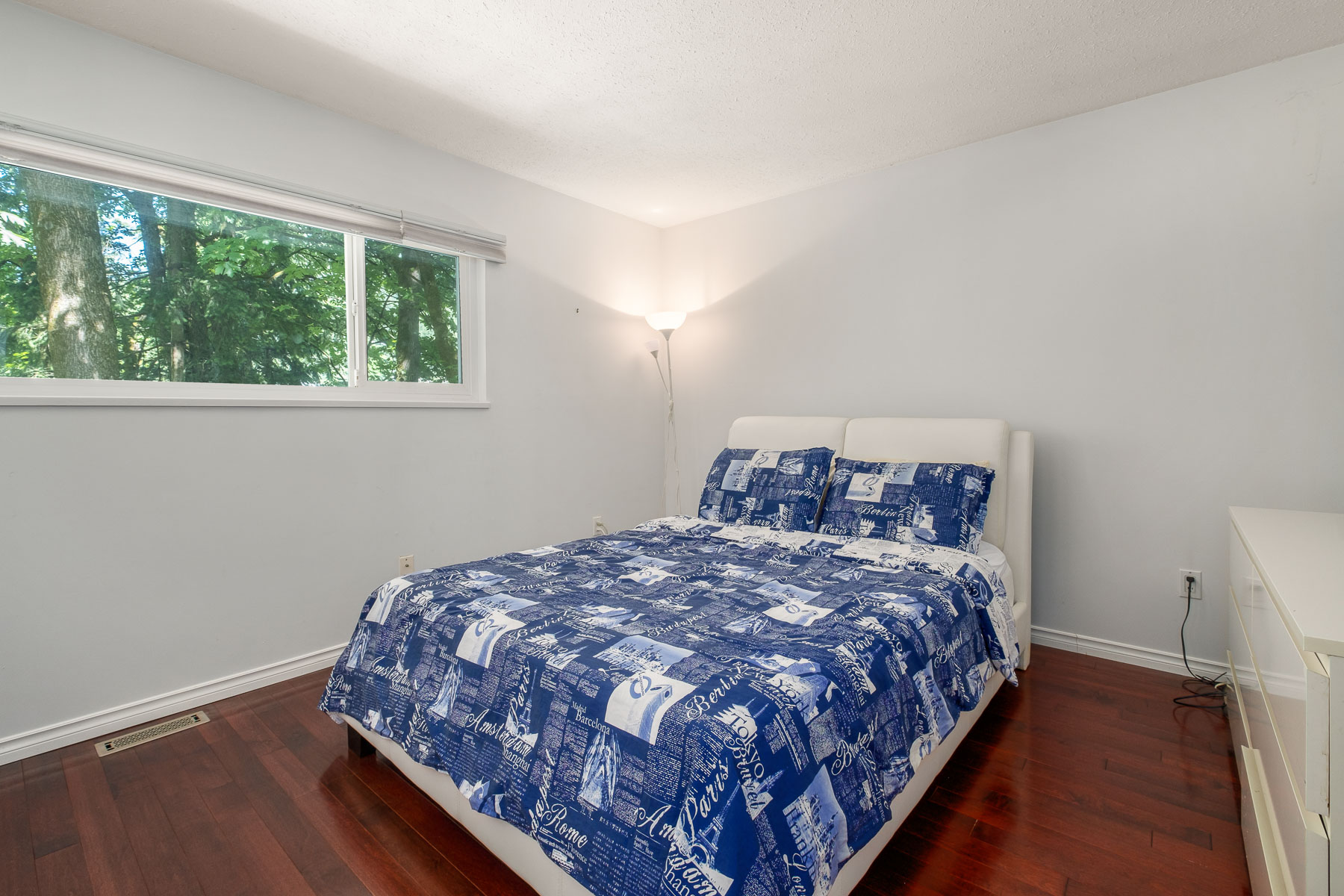 6325 Chatham Street, West Vancouver 16