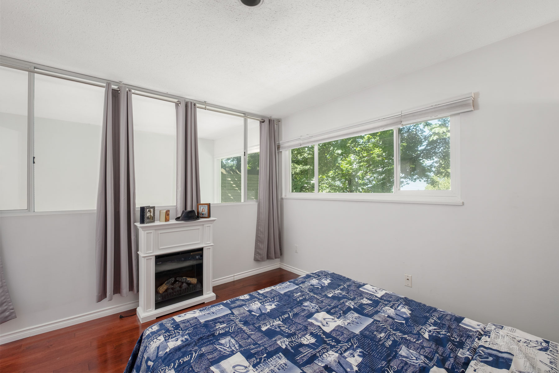 6325 Chatham Street, West Vancouver 15